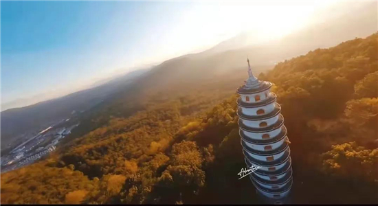 騰沖旅游景點(diǎn):尋訪騰沖古十二景,于騰沖城中心國(guó)家森林公園尋覓來(lái)鳳晴嵐
